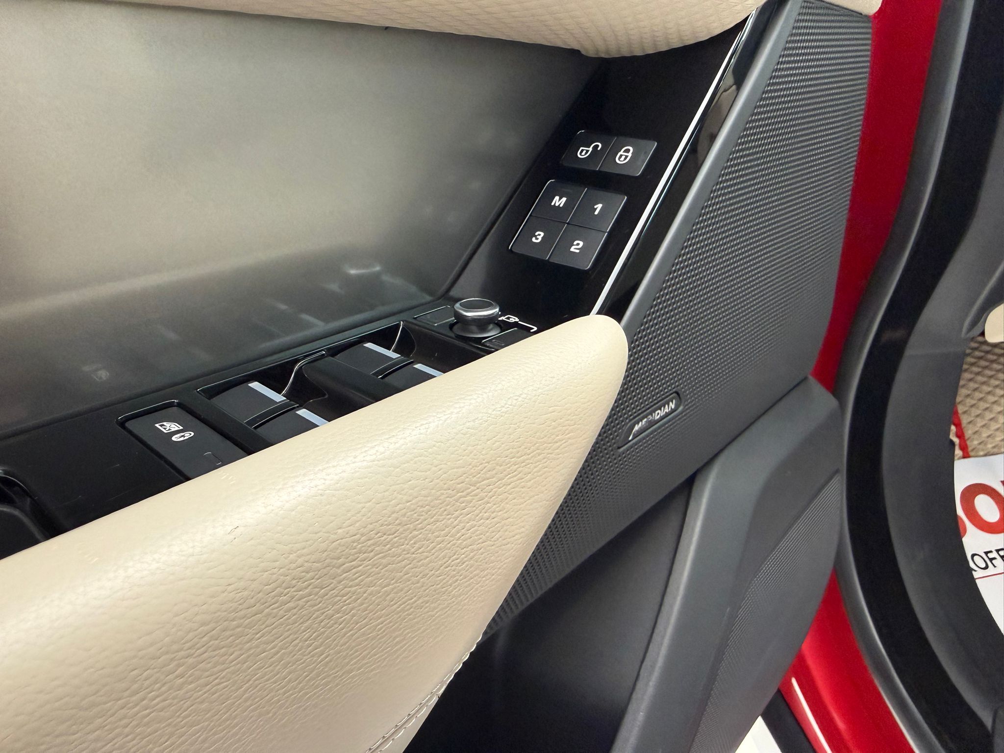 RANGE ROVER VELAR 23